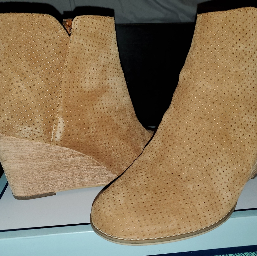 Booties - Picture 5 of 6